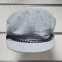 Нова зимна дамска шапка baker boy със синджир в сив цвят, снимка 1