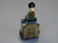 краен изключвател Telemecanigue XCK-M115 Limit Switch 240VAC, снимка 1