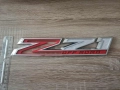 Chevrolet Z71 Offroad сребристо с червено емблема, снимка 5