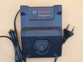 Bosch GAL 12V-40 зарядно, снимка 1