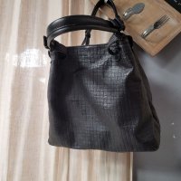 Естествена кожа голяма черна чанта, снимка 10 - Чанти - 41456197