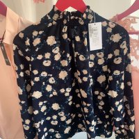 Дамска рази блуза , снимка 1 - Блузи с дълъг ръкав и пуловери - 40914288