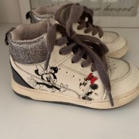 Кожени кецове Zara от серията Minnie, снимка 1 - Детски обувки - 44270581