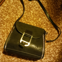 Дамска малка черна чанта, снимка 1 - Чанти - 44737431