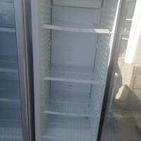 Хладилна витрина, снимка 2 - Оборудване за магазин - 44697015