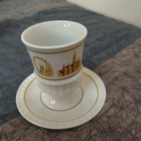 Комплект чашка с чинийка, снимка 1 - Чаши - 44596658