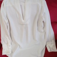 Продавам дамска блуза , снимка 2 - Блузи с дълъг ръкав и пуловери - 40919702