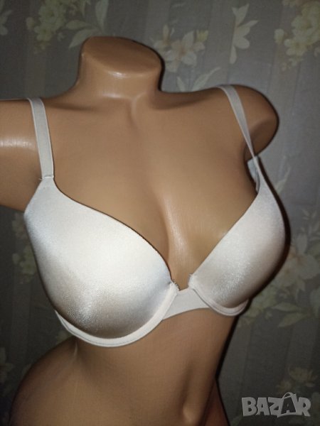 Dorina 75 D-Нов с етикет изчистен сутиен с твърди чашки с банел в телесен цвят , снимка 1