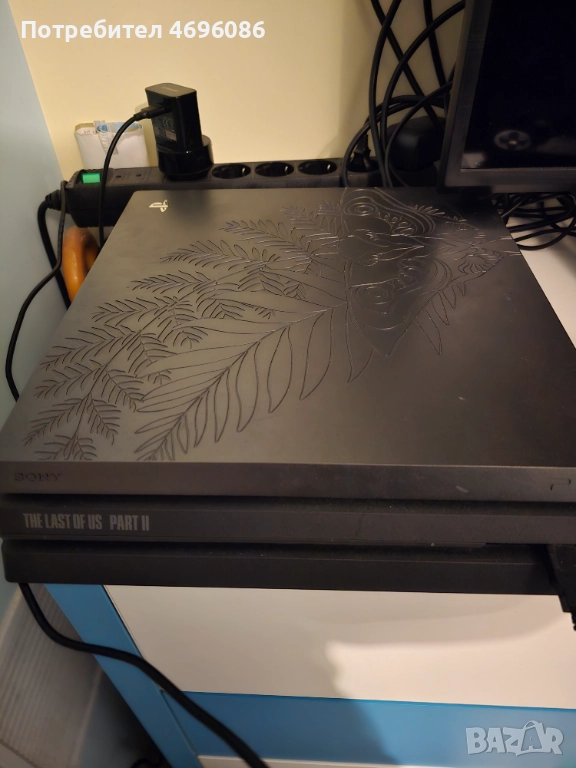 Плейстеишън 4 ултра,гравиран лимитирана серия!!!, снимка 1