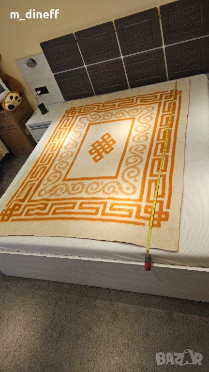 Ретро вълнени одеяла / кувертюри (140х180 см) – Оранжеви с орнаменти, снимка 1