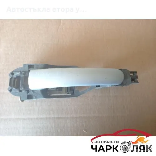 Дръжка врата външна предна дясна Фолксваген Пасат (5), снимка 1