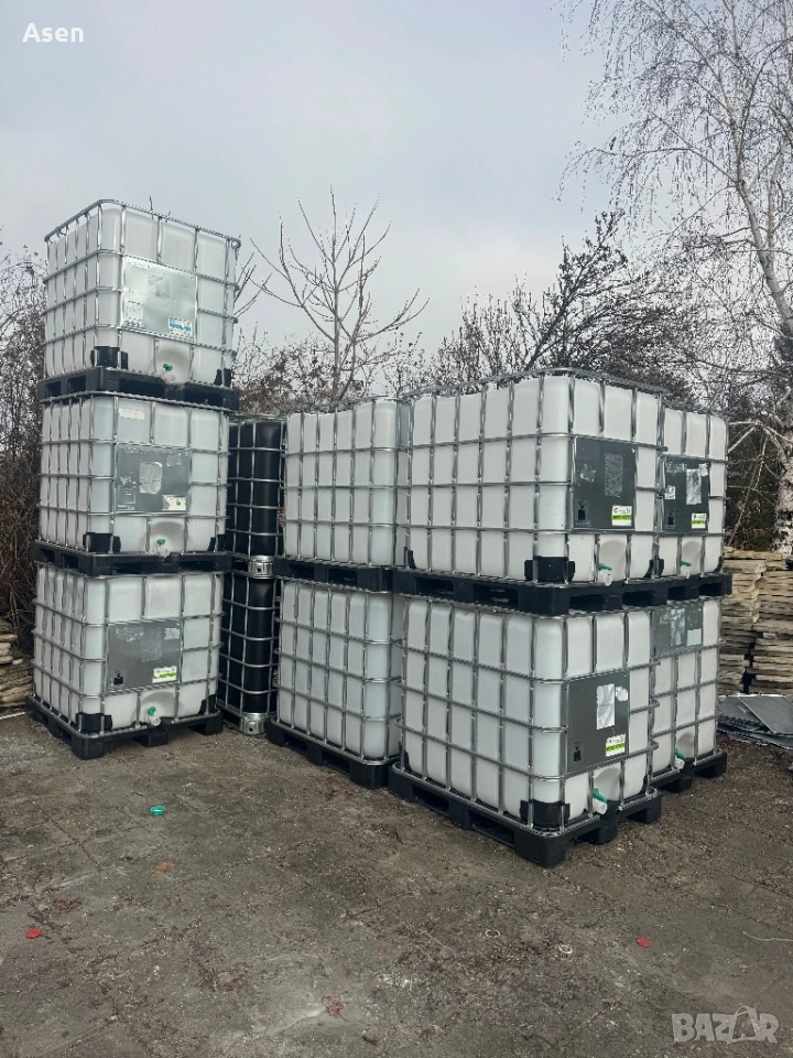 Бидони за вода 1000 литра чисти 1 тон подходящи за пренос на всякакви течности меласа addblue , снимка 1
