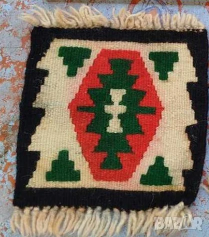 Малък килим модел 1  с чипровски елементи - за ценители и колекционери, снимка 1