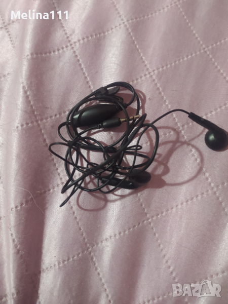 Продава слушалки, снимка 1