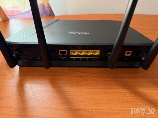 Трибандов Безжичен рутер Asus RT-AC3200, AC 3200, 600+1300+1300 Mbps, 4xLAN, FreshTomato Firmware, снимка 2 - Рутери - 52242949