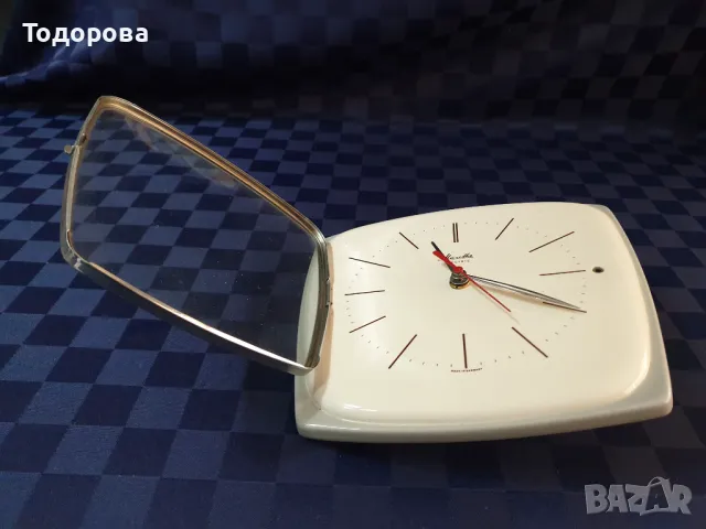 Порцеланов кабинетен трапецовиден часовник Mauthe, снимка 3 - Антикварни и старинни предмети - 49151024