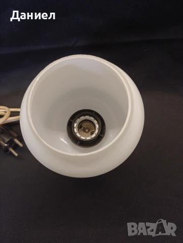 Соц настолна лампа, снимка 3 - Антикварни и старинни предмети - 53309756