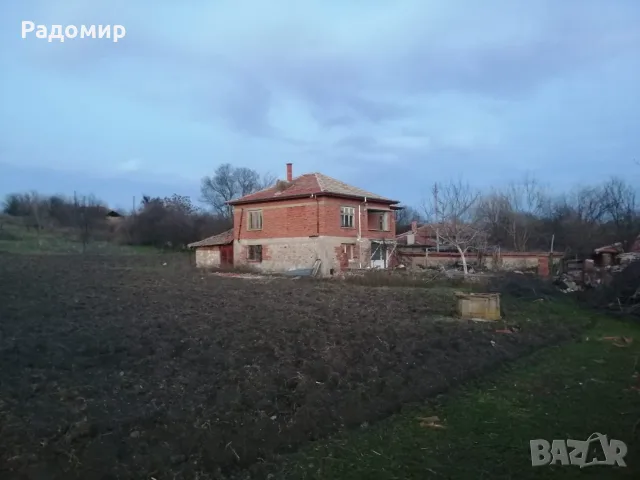 Къща с голям двор, снимка 2 - Къщи - 55901359