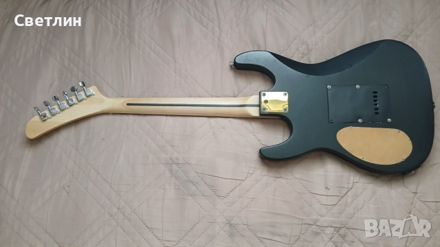 Електрическа китара , снимка 11 - Китари - 52866631