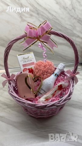 Подаръчни кошници и кутии