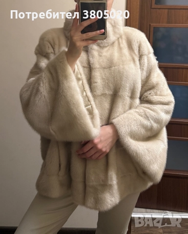 Палто от бяла норка, снимка 2 - Палта, манта - 52628594