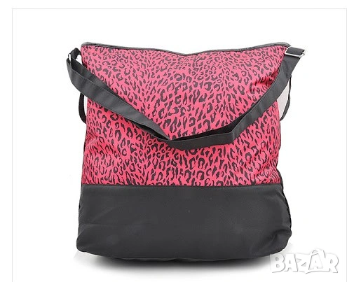 Оригинална дамска чанта Adidas, снимка 3 - Чанти - 53651571