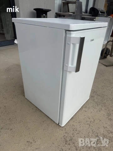 Малък хладилник AEG като нов, снимка 7 - Хладилници - 51915985