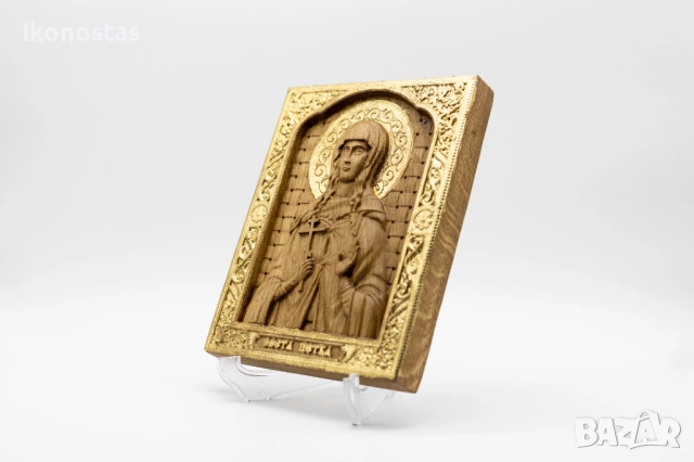 Позлатена релефна икона на Света Петка от масивен дъб, снимка 3 - Икони - 53224254
