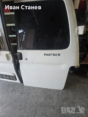 задни врати peugeot partner, снимка 2 - Части - 51488267