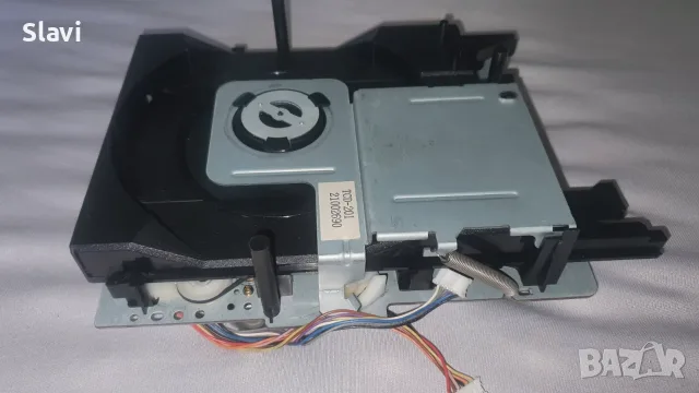 CD механизъм с повреда