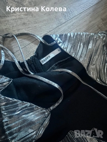 Дамска рокля в сребристо тип плисе Cropp, снимка 3 - Рокли - 52857679