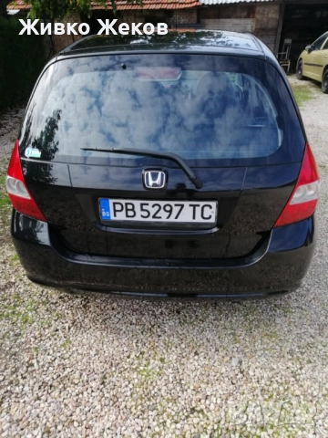 Honda Jazz 2004 Автоматик – Напълно обслужена, готова за новия си собственик!, снимка 2 - Автомобили и джипове - 52671368