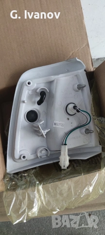 Чисто Нови Мигачи Бели Жълти Toyota Hilux VW TARO, снимка 10 - Части - 53441266