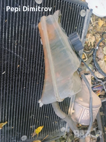 Казанче антифриз Peugeot Partner Combispace (05.1996 - 12.2015), снимка 4 - Части - 51116403