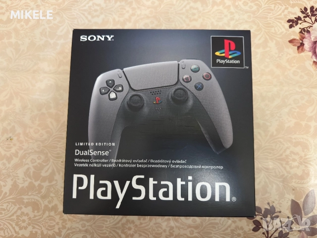 Dualsense PS5 limited edition 30th anniversary