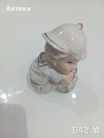 Порцеланова фигура маркирана Дете, снимка 4 - Статуетки - 52496100