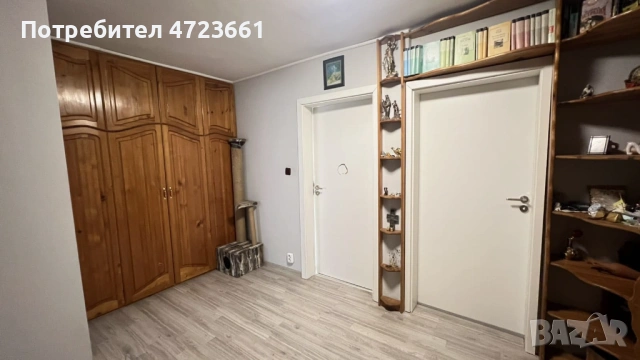 Собственик продава  масивна двуетажна къща с гараж в гр. Мартен, снимка 6 - Къщи - 53493632