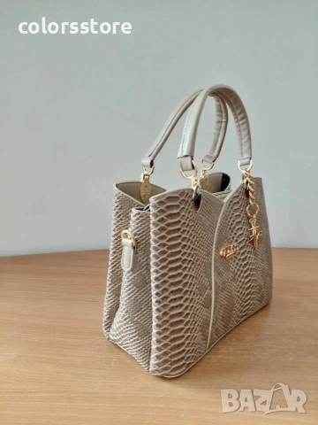 Бежова чанта Guess - SG3020, снимка 2 - Чанти - 36736951