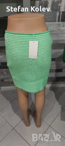 Дамска спортна пола., снимка 2 - Поли - 50559355