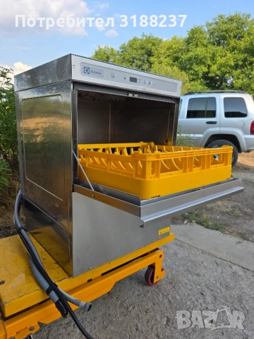 Професионална миялна машина Electrolux , снимка 2 - Обзавеждане за заведение - 51447091