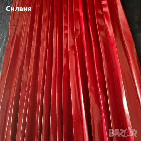Червена лачена дълга плисирана пола "Guess" лъскава солей М-L размер, снимка 3 - Поли - 52409952