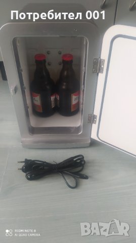 Мини хладилник на 12 V и 220 V, снимка 1 - Хладилни чанти - 40660895