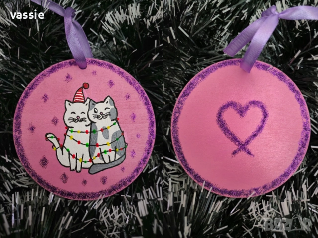 Ръчно рисувана коледна играчка