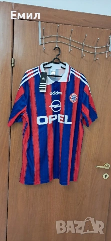 Ретро тениска на Байерн Мюнхен 