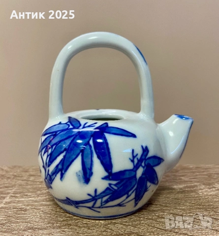 Японски порцеланов чайник с бамбуков декор, Япония, средата на XX век, снимка 2 - Антикварни и старинни предмети - 53375063