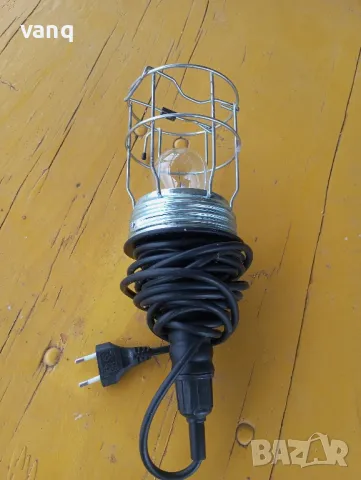 Подвижна лампа, снимка 3 - Настолни лампи - 47302178