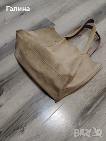 Голяма чанта от естествен велур, снимка 4 - Чанти - 52297434