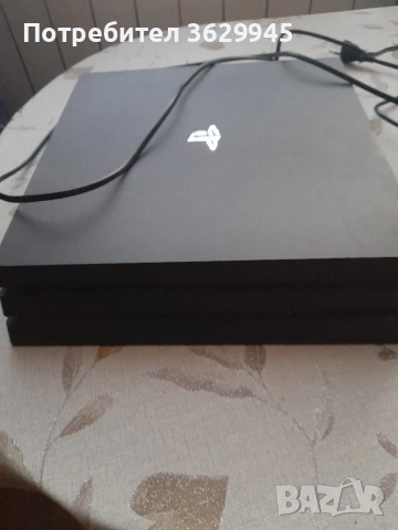 плейстейшън 4,2 джойстика и 3бр.игри