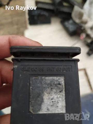 Ключ за аварийни светлини VW Passat B5, снимка 4 - Части - 47677247