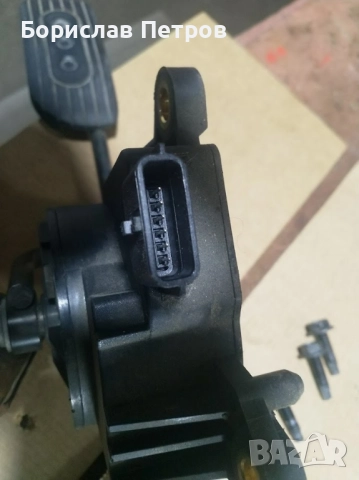 Продавам педал газ Нисан, снимка 7 - Части - 52942029